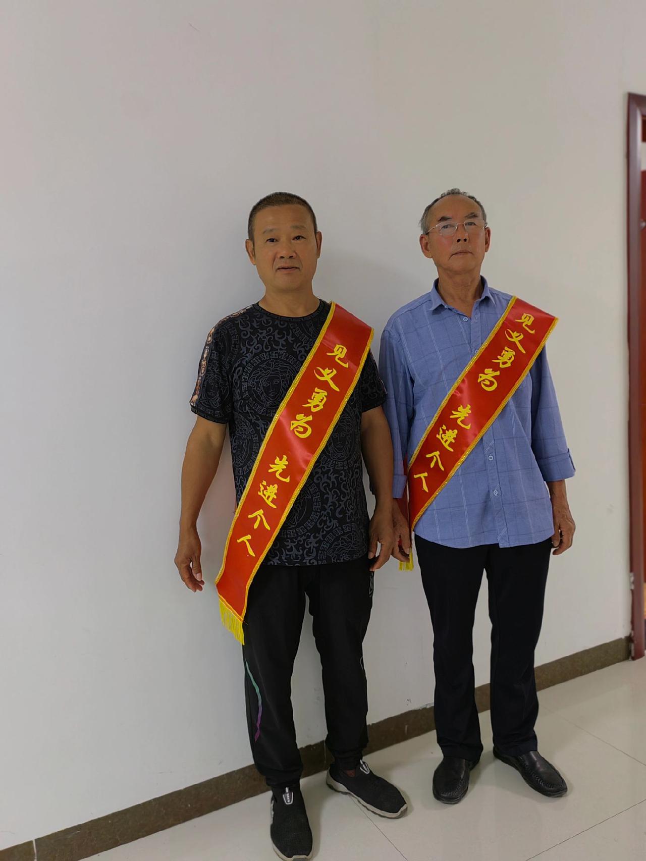 重庆的两位大哥到遵义桐梓避暑，冒着生命危险，见义勇为下河去救人，被桐梓县人民政府