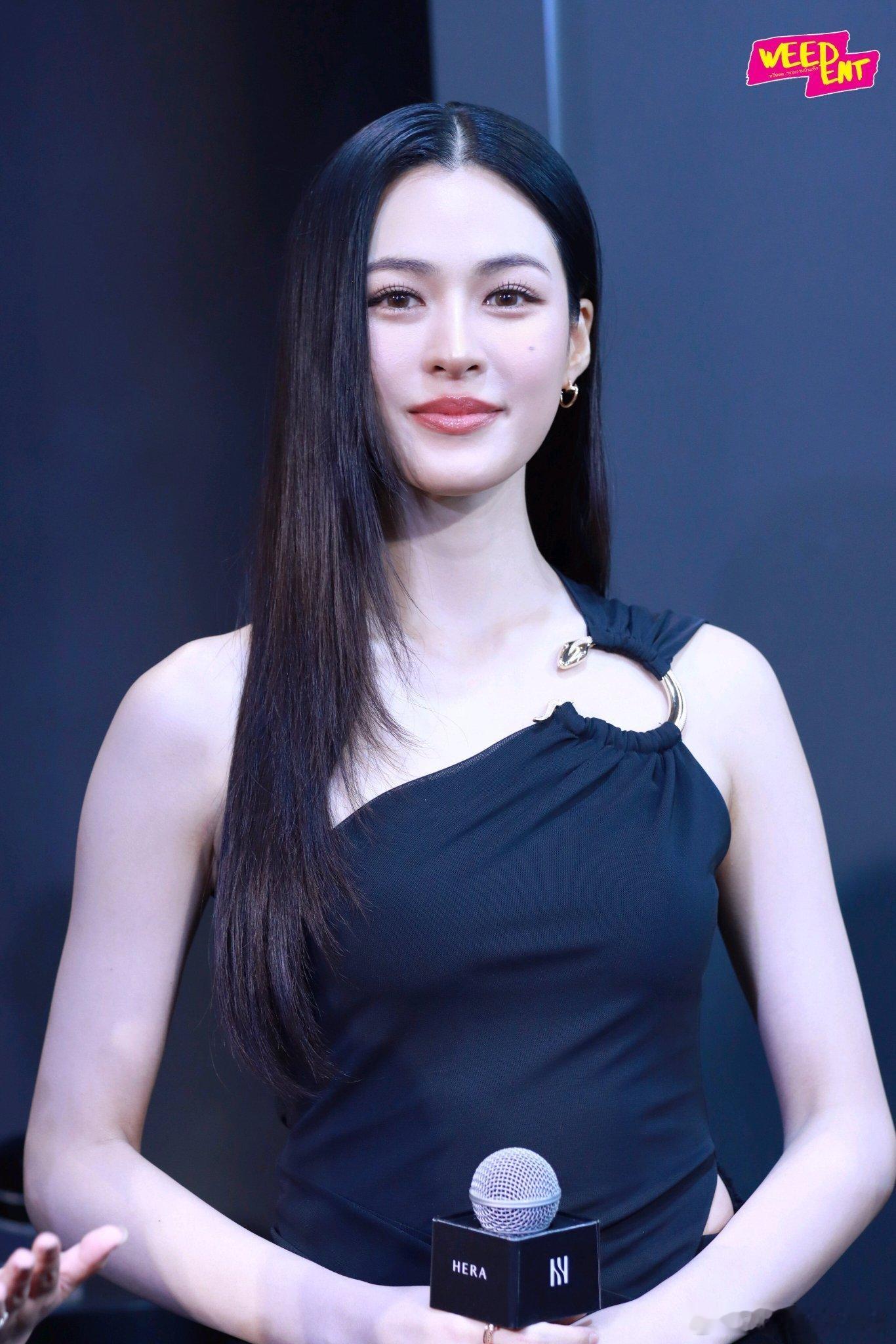 邝玲玲🖤🖤 ​​​