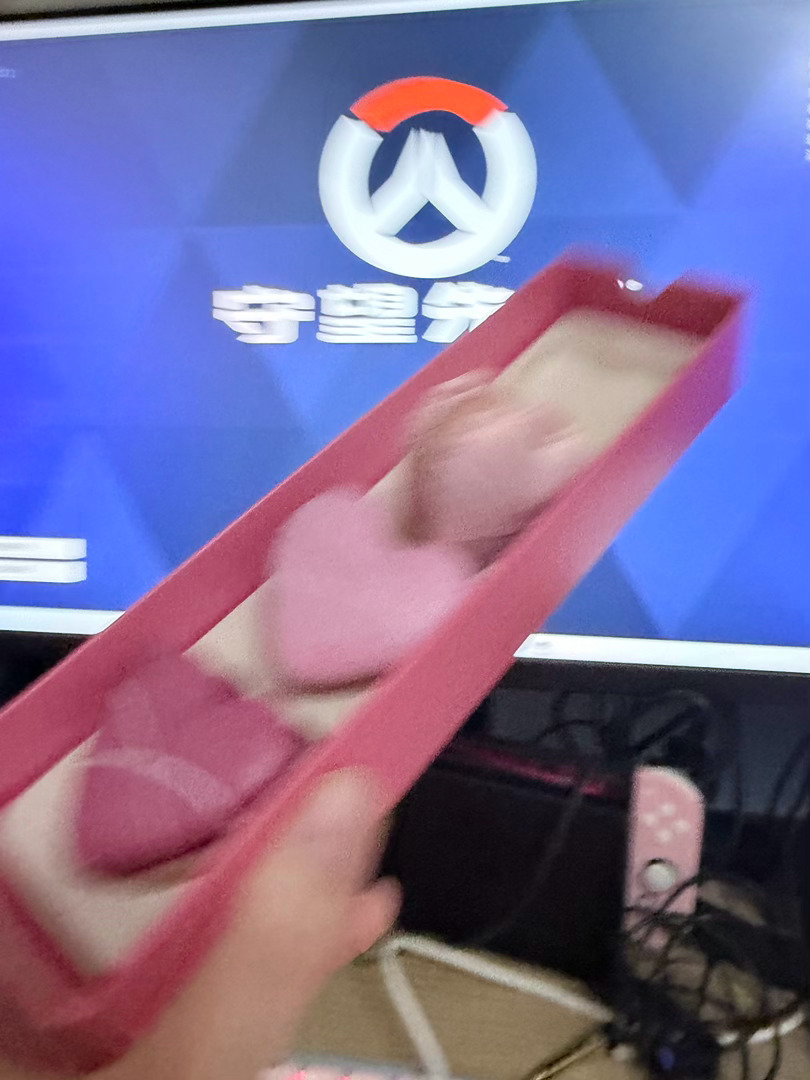 特么我想拍个星巴克的梗图 上天就这么对我不过是朋友请的 ，呵呵 