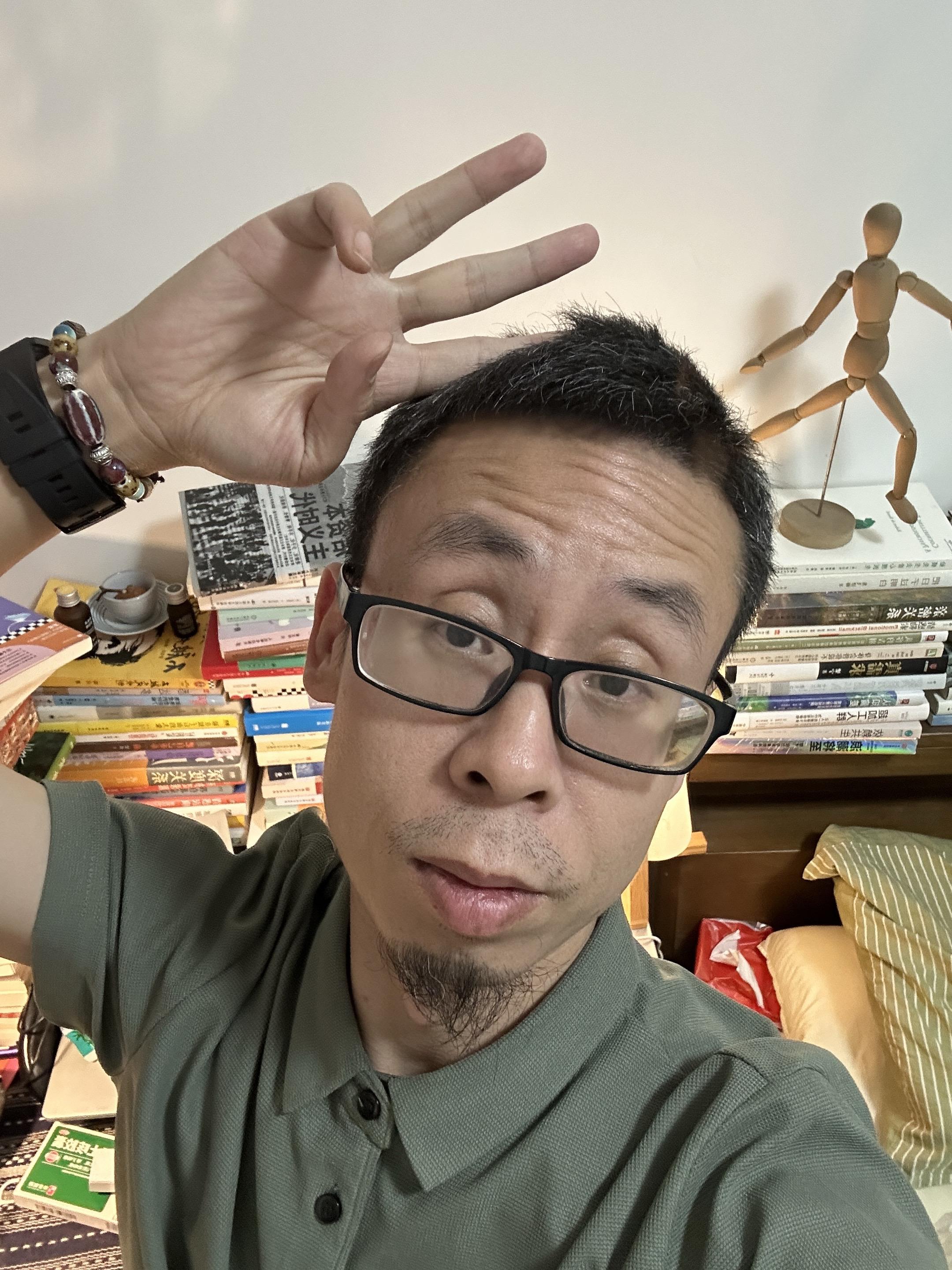 有些男人的爱，实则是算计： 1. 把心思，都用在算计老婆身上的男人，是...