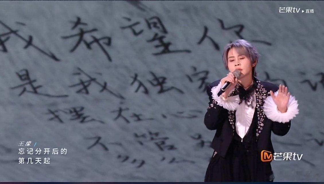淡淡旋律娓娓道来独家记忆，浪漫氛围感萦绕，宛如温柔治愈婚礼现场独家记忆 婚礼现场