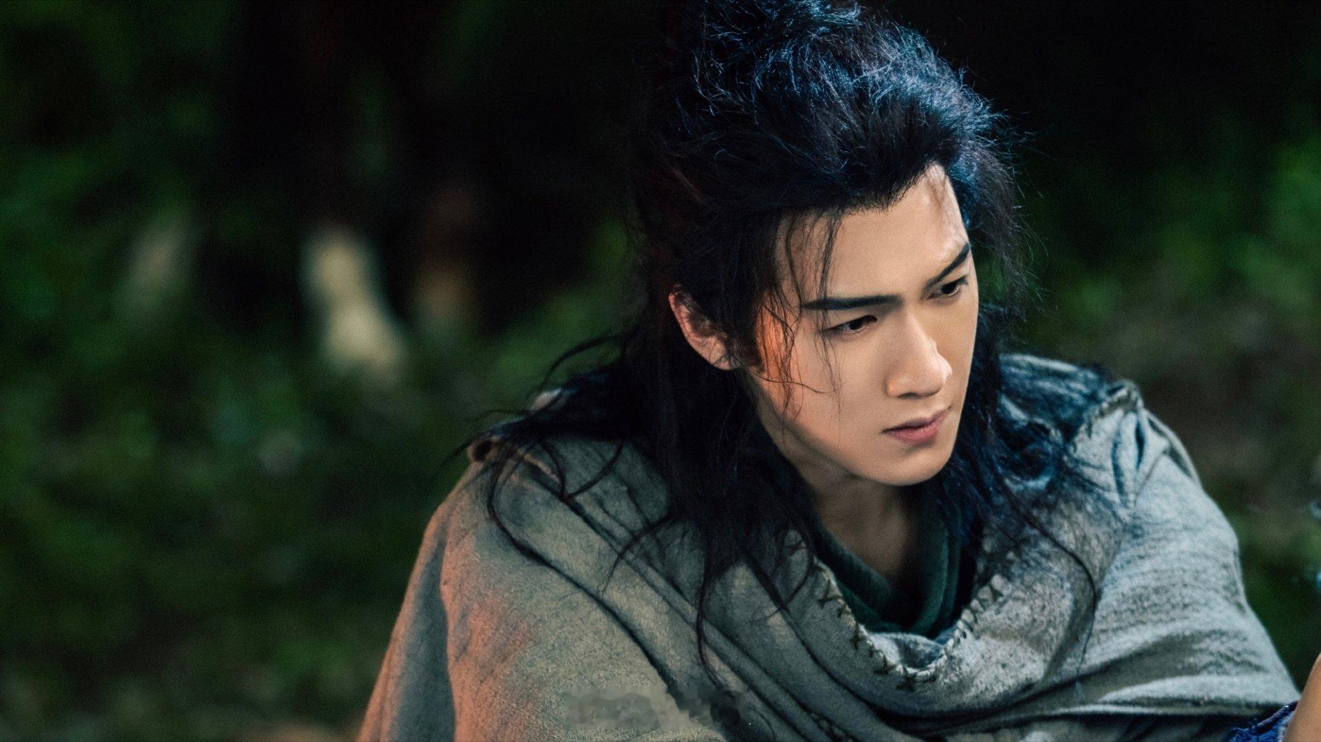 李昀锐VS李昀锐VS李昀锐李昀锐一步一步到一部一部李昀锐真的一步一个脚印，从邵江