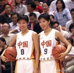 中国女篮史仅有的三对姊妹花，张瑜和张伟傻傻分不清

1、张瑜和张伟(孪生姐妹）
