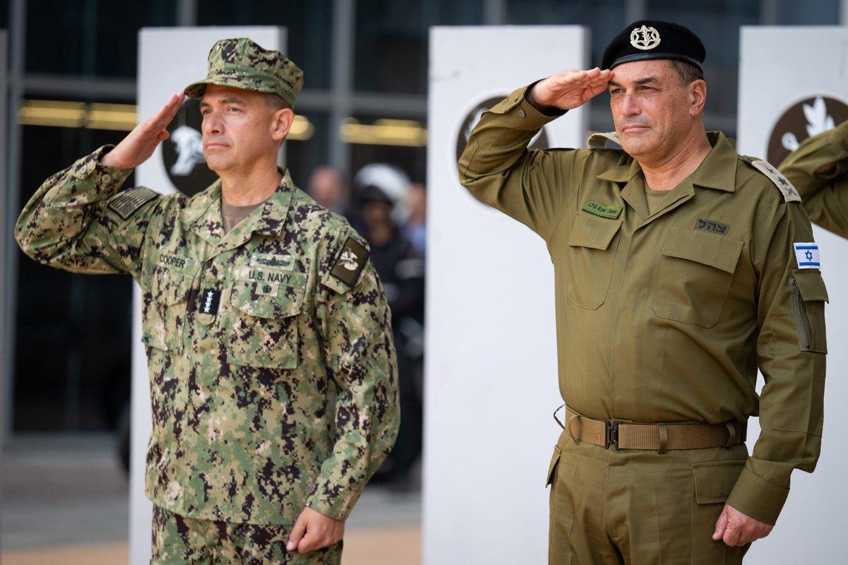 美国中央司令部司令库珀29日访问以色列，与以军总参谋长扎米尔举行会晤。
此访事非