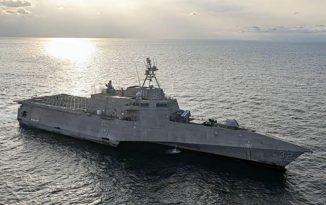 12月20日，美军在委内瑞拉武装护航的情况下，扣押了该国第二艘油轮。
此前，美军