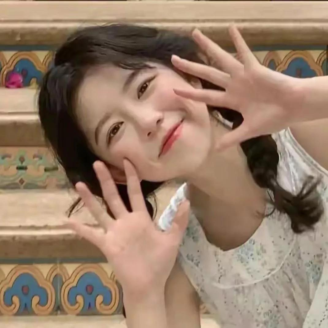 🌟少女俏皮瞬间✨ 可爱少女心爆棚💕少女感微笑女孩 甜系少女照 甜粉花漾少女 