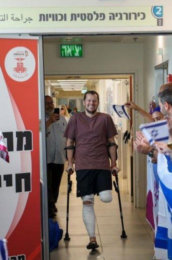 以色列媒体发布了以军某装甲营副营长博阿斯·塔曼少校的新照片，他在3月29日于黎巴