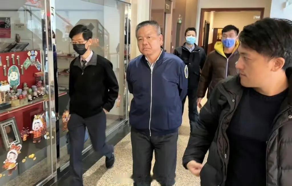 29日下午4时，金门第11次协商结束，双方仍无“交集”。台“海巡署副署长”许静芝