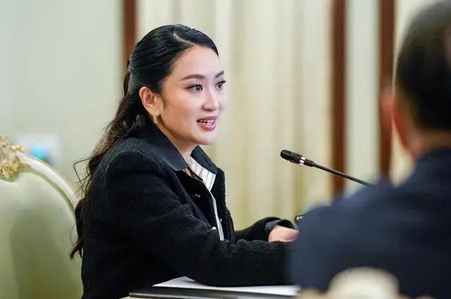 佩通坦若想复出怎么办？中国高人给出三个建议。

佩通坦1986年8月21日出生在