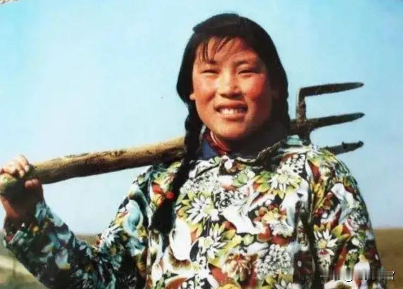 1977年，一个女孩捡到特大钻石，价值10个亿，然而，她主动上交国家后，却提出了