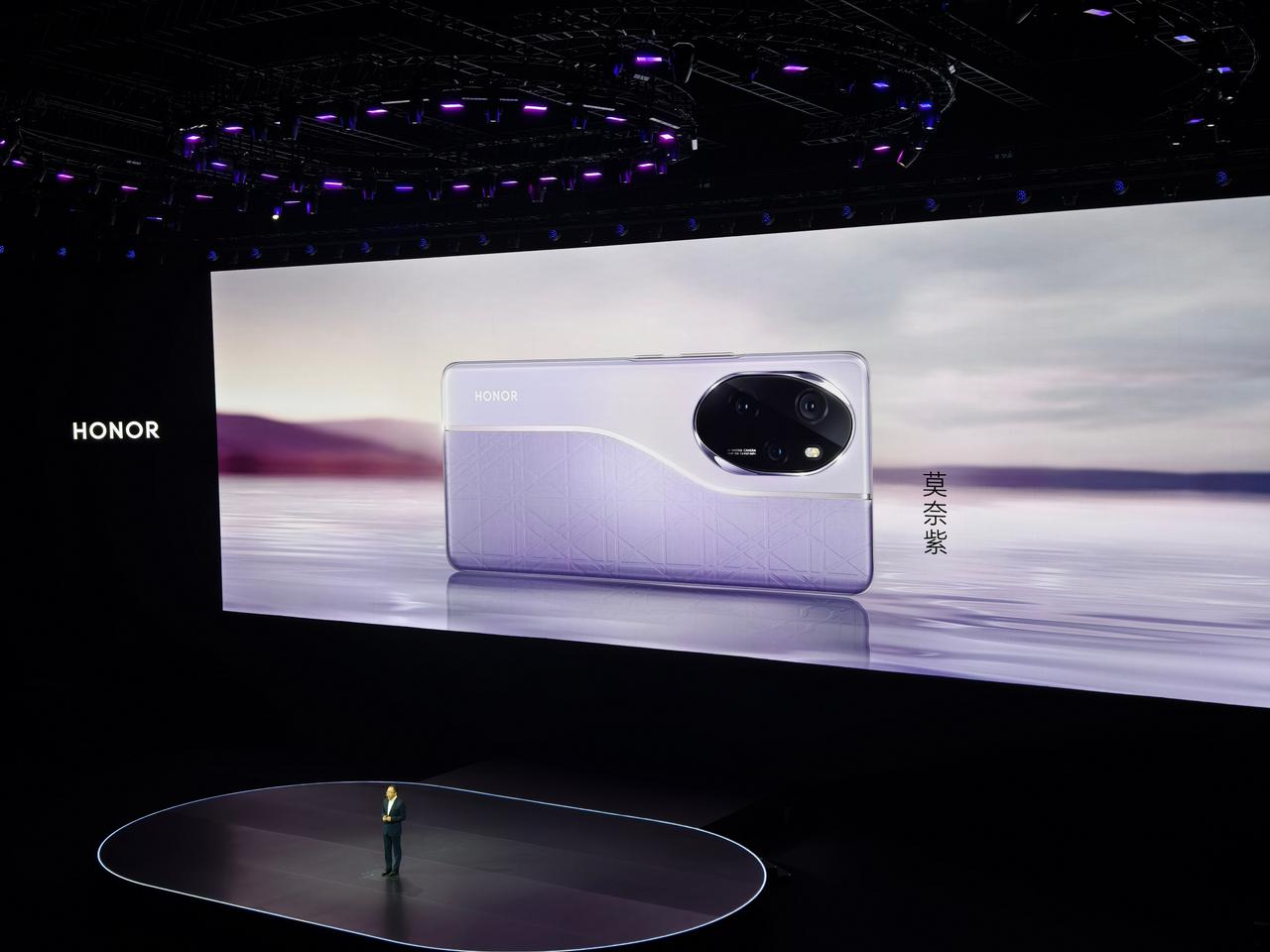 明哥说消费者会很纠结选哪个颜色，同时也给勇敢的设计师小伙伴点个赞。