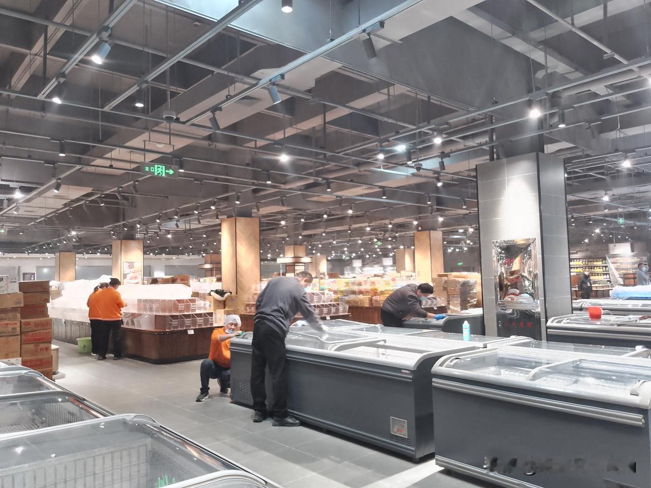 步步高东方红广场店又要重开了！
立志要做湖南胖东来的步步高，已经在湖南完成了20