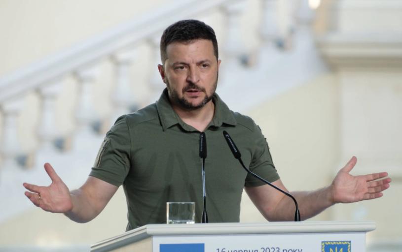 乌克兰这下可惹上大麻烦了！刚炸沉俄罗斯两艘油轮，俄军就像被激怒的蜂群一样，140