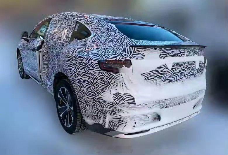 智界 R7 轿跑 SUV 加长版？ 