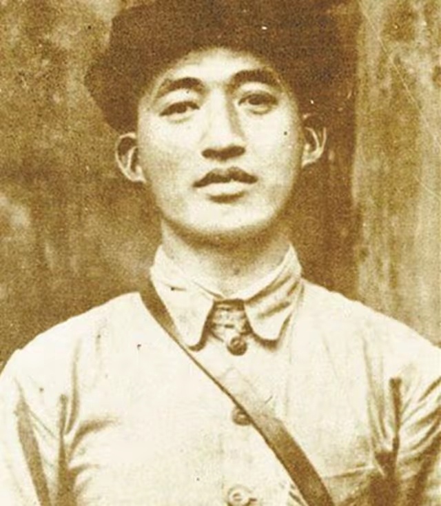 历史知识 韩先楚回忆红军时期，曾感慨说：“光排长一职，我就干了四次！”韩先楚最后