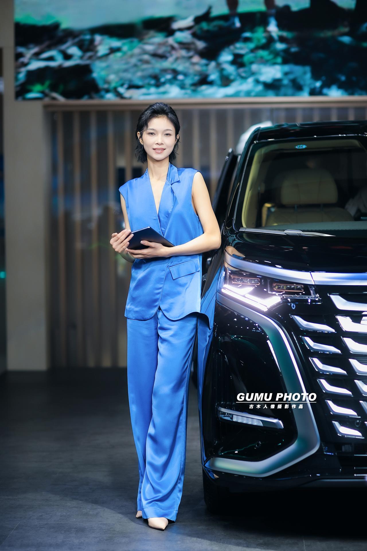 2026贵阳车展腾势展台模特小姐姐