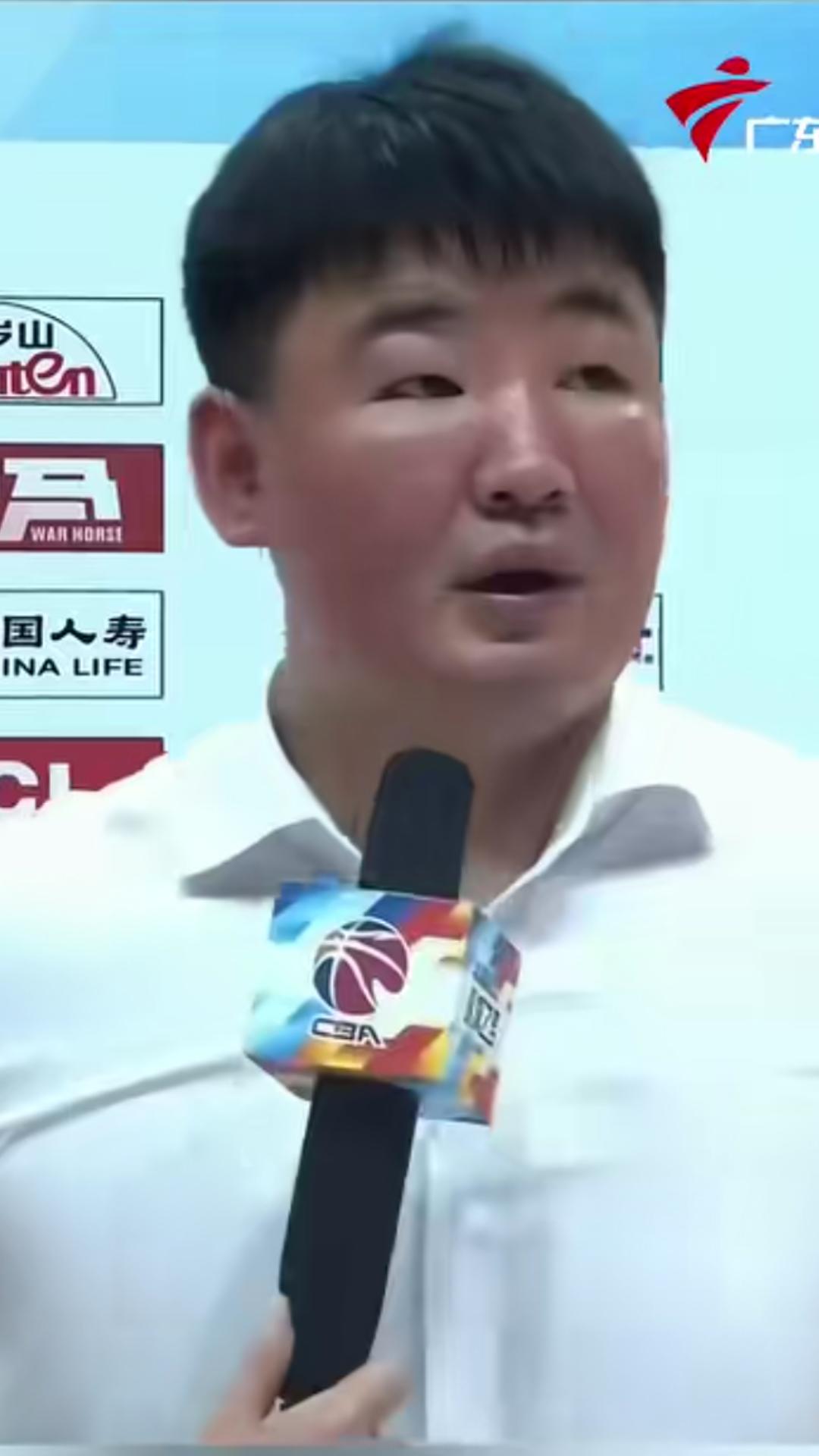 【昨晚深圳队客场战胜江苏肯帝亚，获得新赛季首场胜利，送给对手两连败。】赛后深圳队