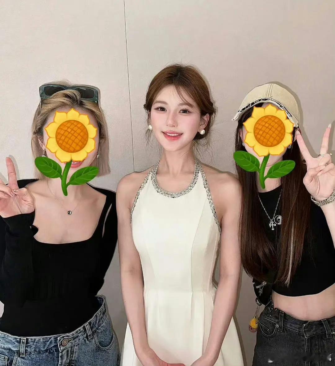 变美了，也不天然了，粉丝和正主一样自卑死不承认整了[允悲] ​​​