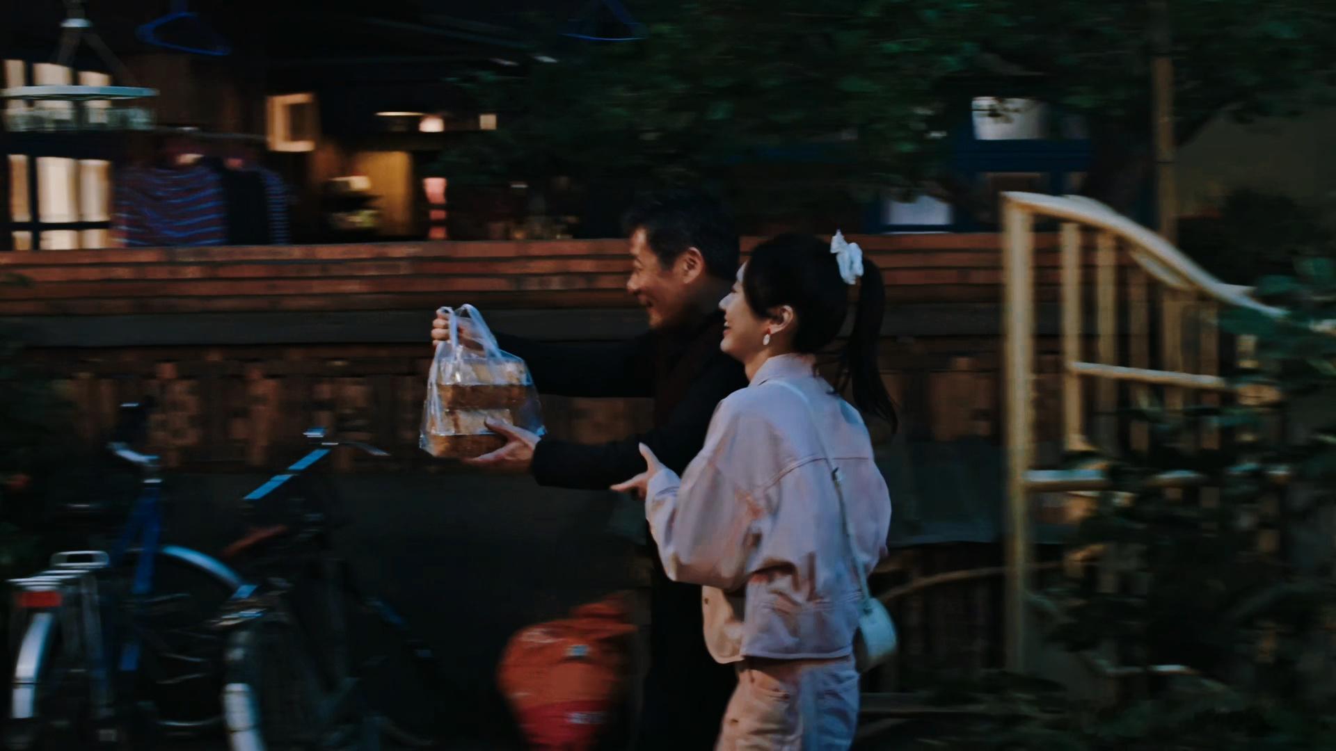 曹思钱在哪儿爱在哪儿具像化了 曹思人设真的很戳人，邹元清演绎得很真实，家里唯一的