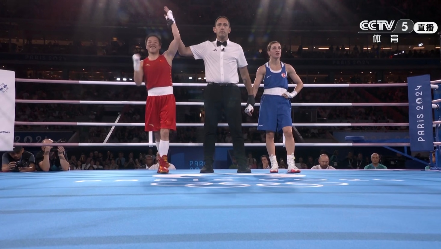#吴愉拳击金牌# 哦耶哦耶，罗兰加洛斯继续见证中国女子拳击奥运第二金，恭喜吴愉收