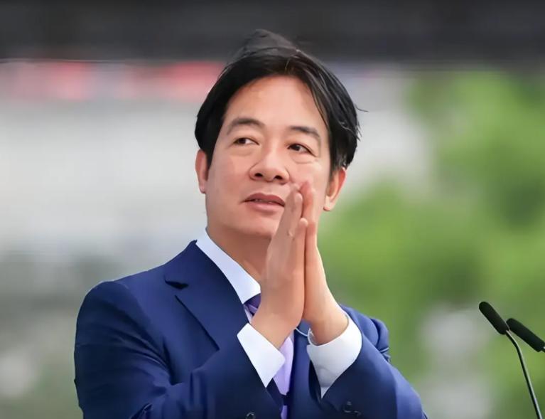 就在刚刚，

台独分子赖清德再次呼吁，

2月6日上午，赖清德前往台中雷达站，感