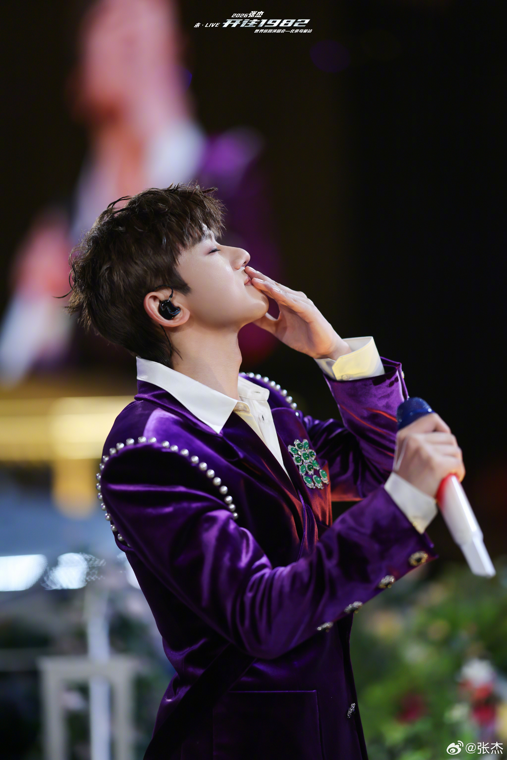 张杰热血开场张杰连开七场状态鸟巢7/16达成！状态依旧稳到离谱。越唱越顶，这实力