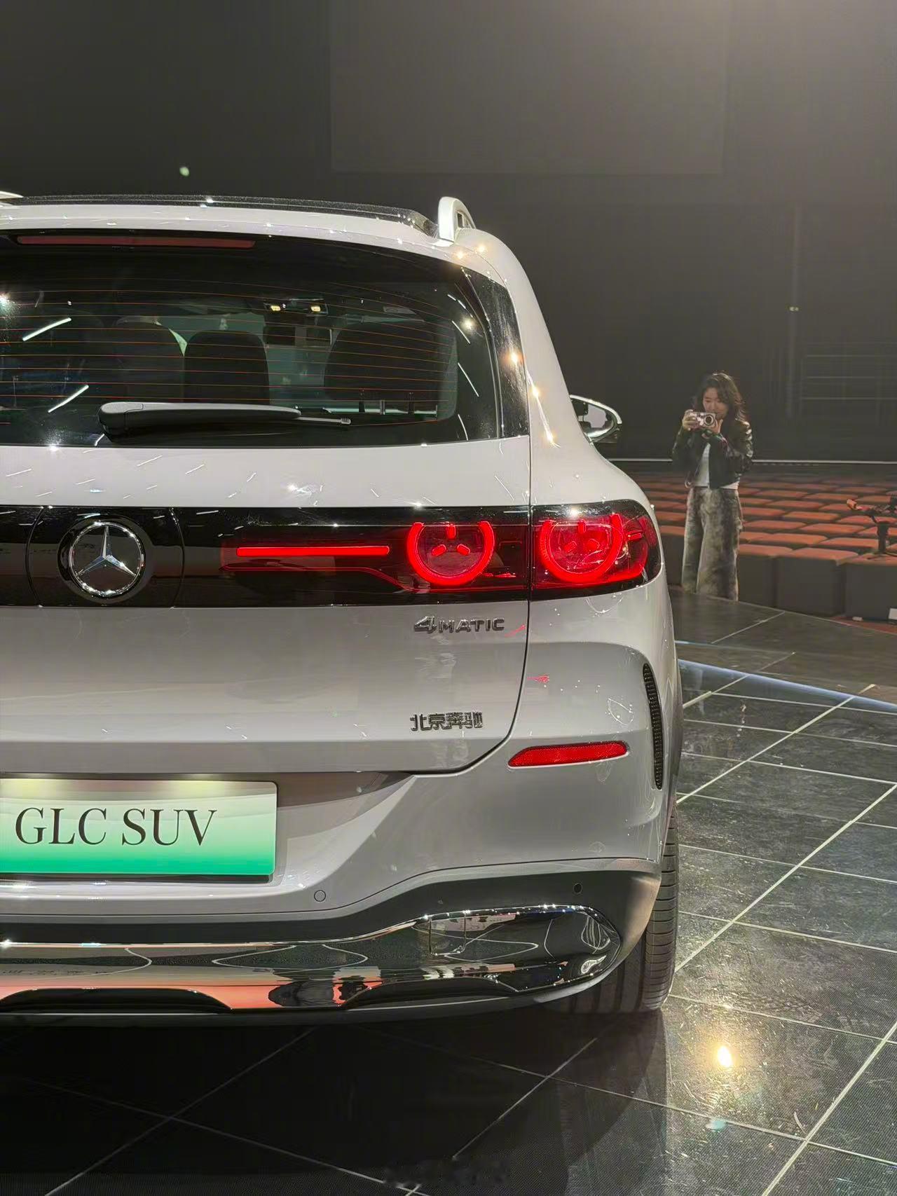 奔驰纯电GLC长轴距全球首发 🔥🔥🔥实车效果比照片不知道好多少！全新前脸辨