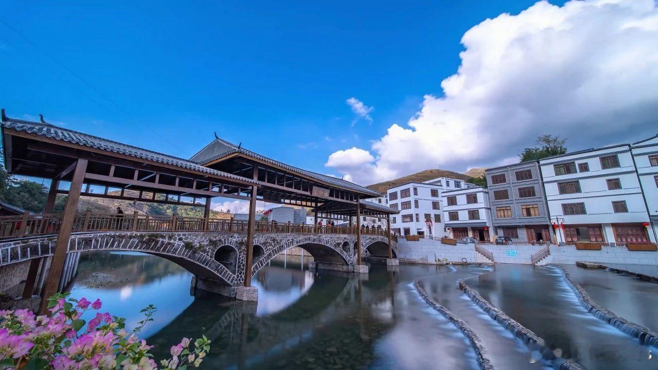 十五运会十五运会群众赛首金 5月8日，十五运会群众赛事活动首枚金牌正式产生！由唐