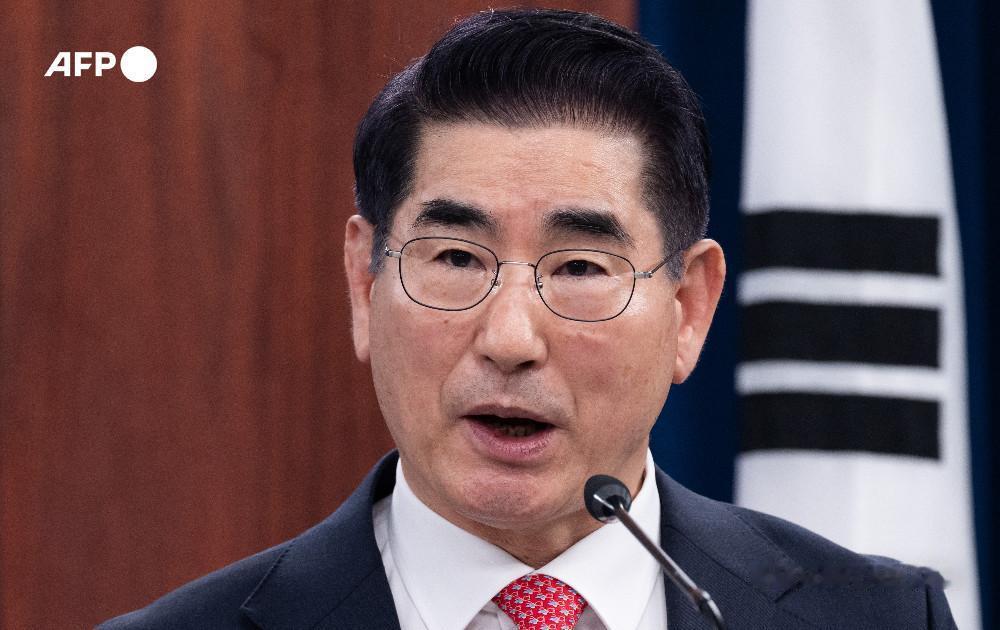 韩国前国防部长金龙显企图在拘留所自杀。这是多大的压力啊。韩国总统尹锡悦下令戒严，