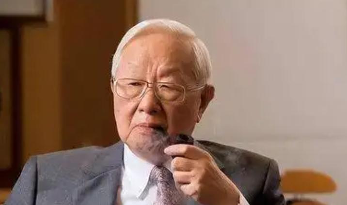 台积电创始人张忠谋又一次语出惊人，在最新受访时，他当着所有人的面，语气坚定地说：