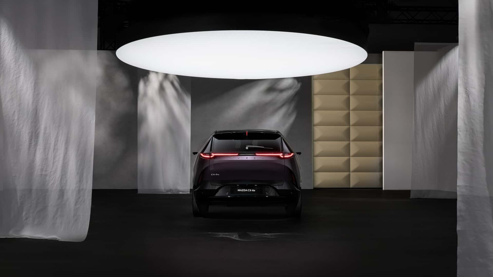 Mazda CX-6e 2026 