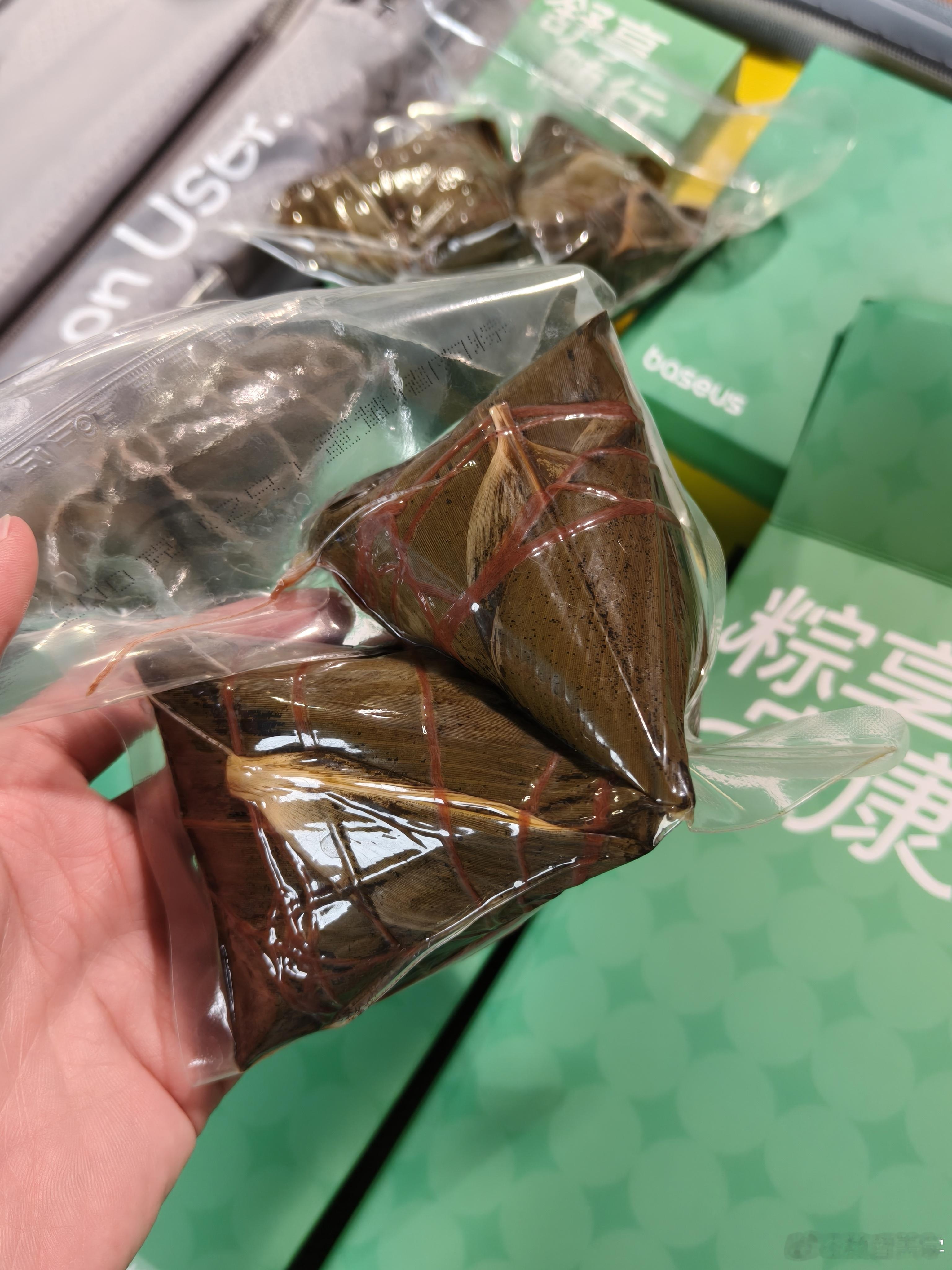 倍思科技每次的礼物都很实用，这次是一个登机箱，对于出差党简直不要太贴心，端午安康