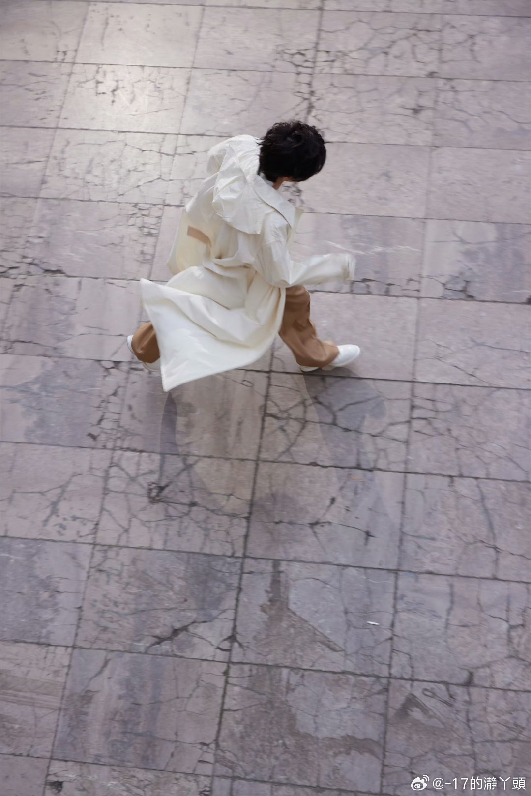 A成毅两京十五日cy成毅朱瞻基希望日出是你，日落是你。你只管大步向前走，好好做自