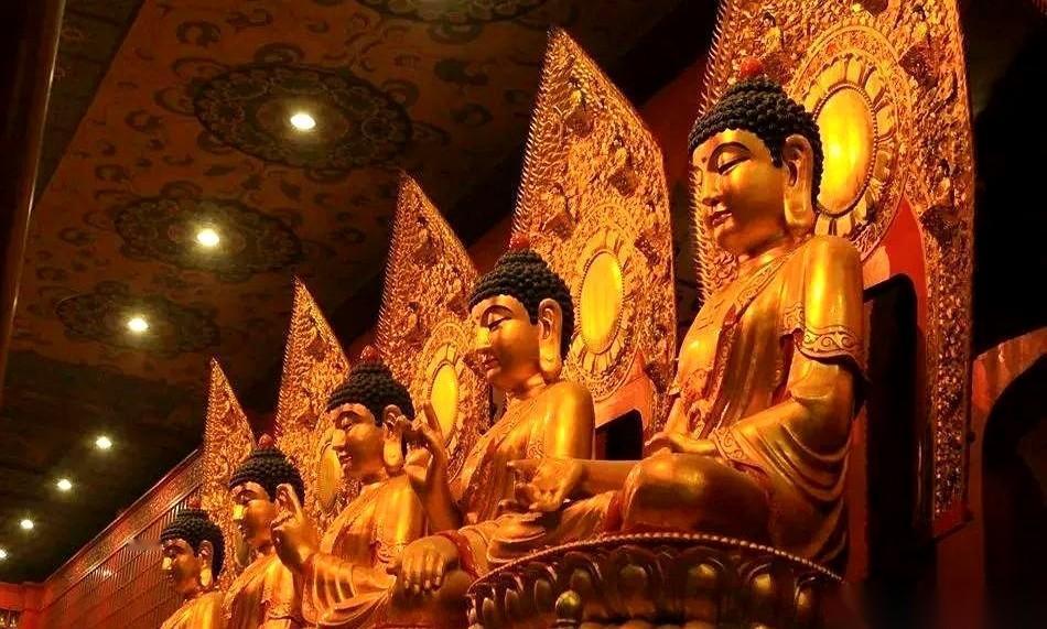 我跟你讲，老天爷可能真的有个账本。
把你那些见不得人的心思，背后捅的刀子，嘴上犯