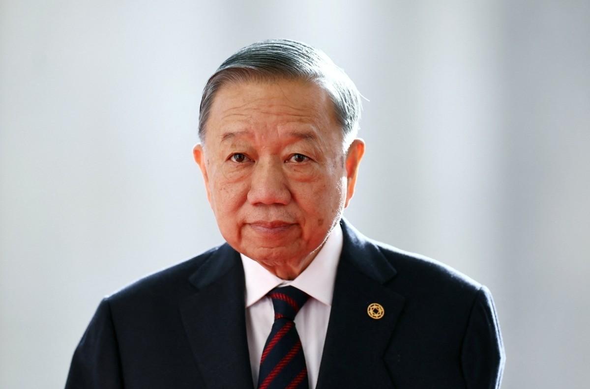 越南领导人这次访美，阵仗大得不像“工作访问”。内政、国防、公安、外交、财政、工贸