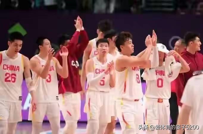 大胆预测！中国男篮世预赛最终出征名单

★离队4人：偰李永炜、李悦洲、杨曦皓、蒋