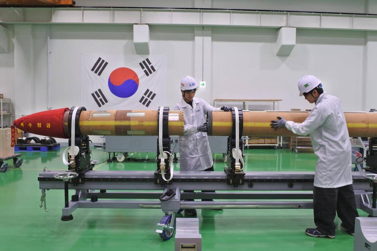 韩国曝光KSAM-II防空导弹，拟取代标准-2，称能拦截7马赫飞行器

韩国LI