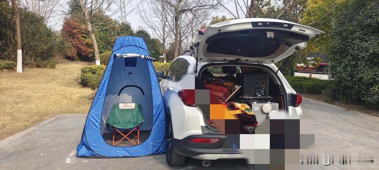 户外洗澡帐多种用法你知道吗？就拿我来说吧，我选择一个小公园就在这里露营，如果不想