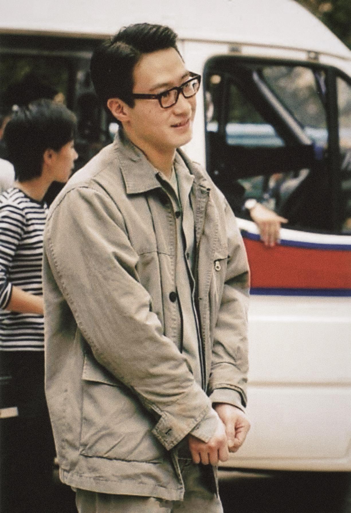 香港电影[超话]搭乘花絮去幕后 黎明黎明 最好的电影之一，影帝之作，神秘诡谲之下