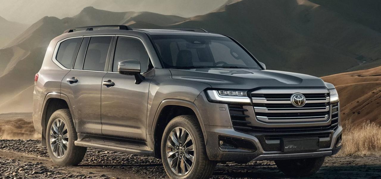 2026款陆巡300混动版，国内平行进口85万起，标配三把锁与E-KDSS悬架。