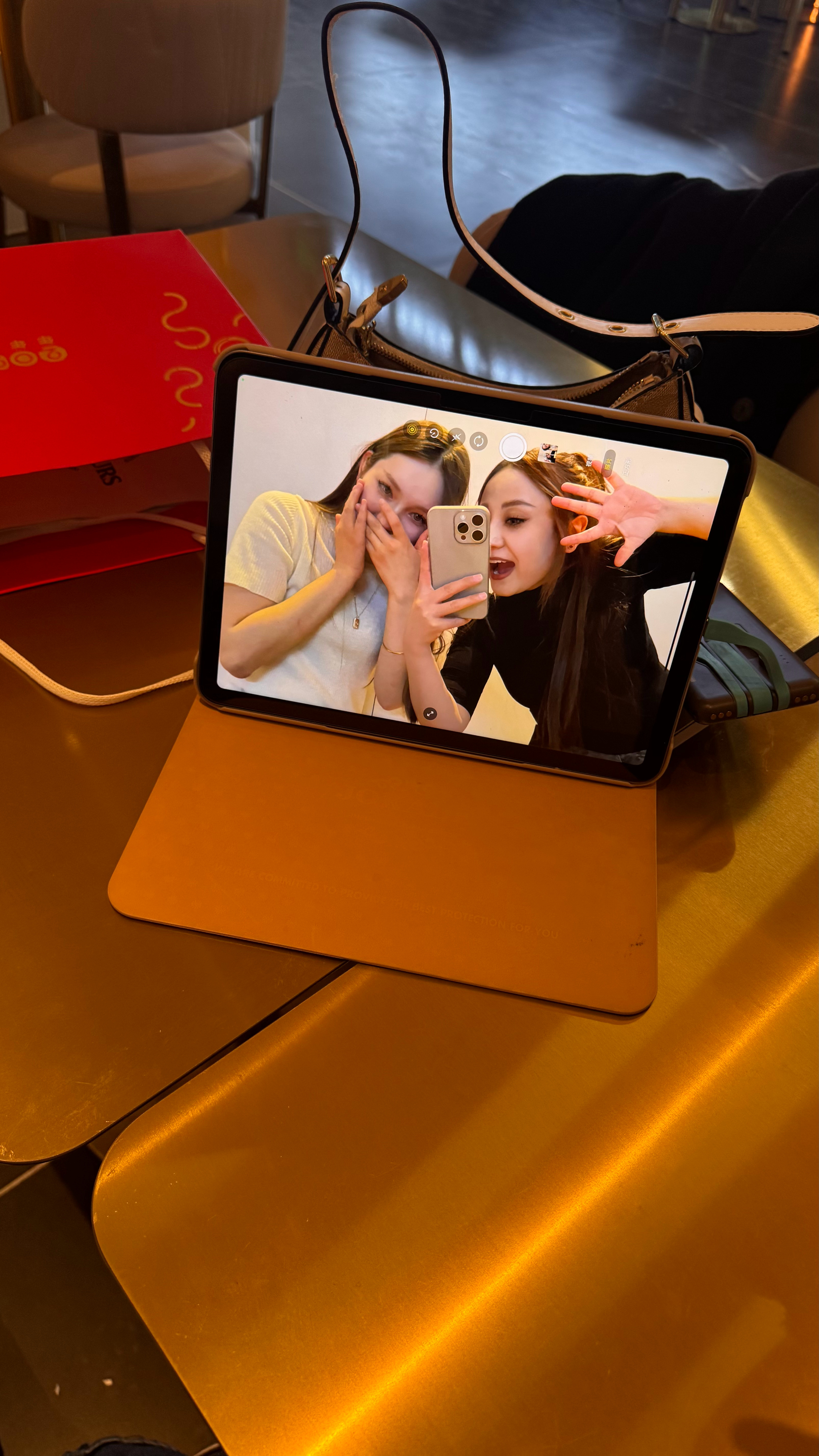 多塑造自己 少关注别人 ​​​