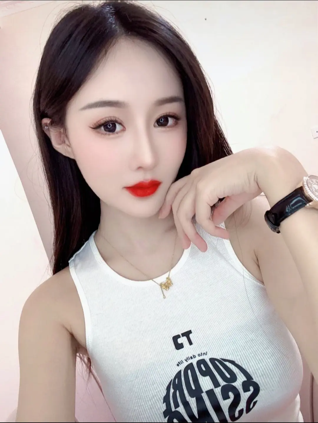 只想把自己养的越来越快乐 平静 其他的都不太感兴趣