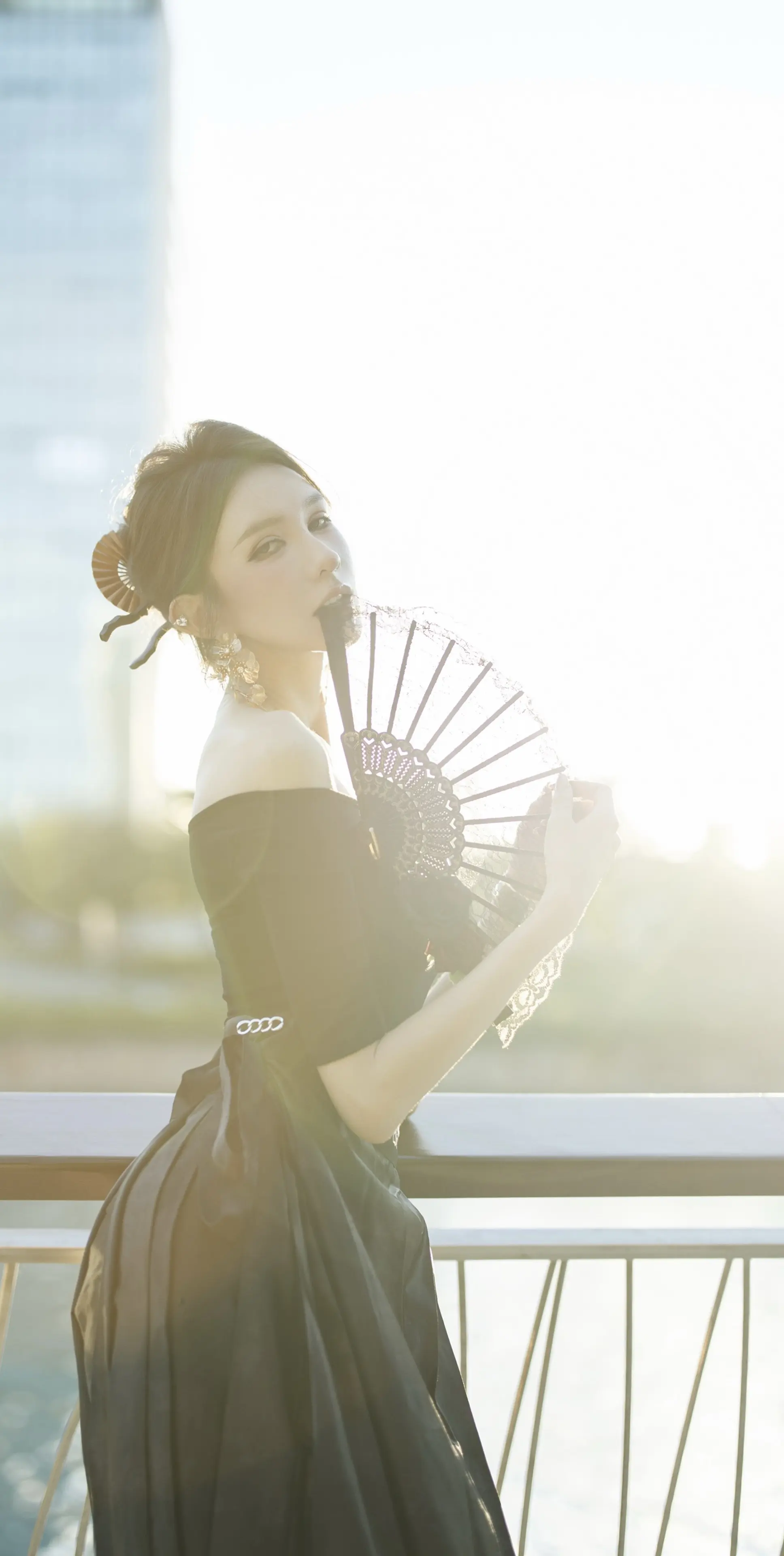 我不爱无聊人间 只偏爱你眉眼。