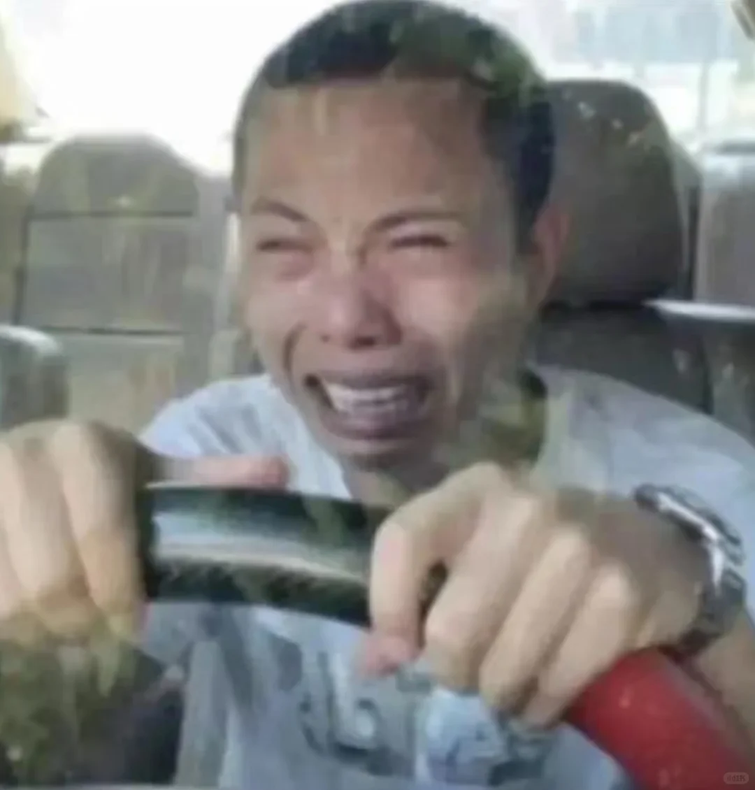 在地铁上掏了半天陌生人的口袋..