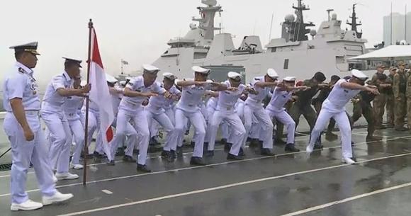 日本这笔买卖，恐怕做得有点憋屈。
 
7月29日，俄罗斯符拉迪沃斯托克，太平洋舰