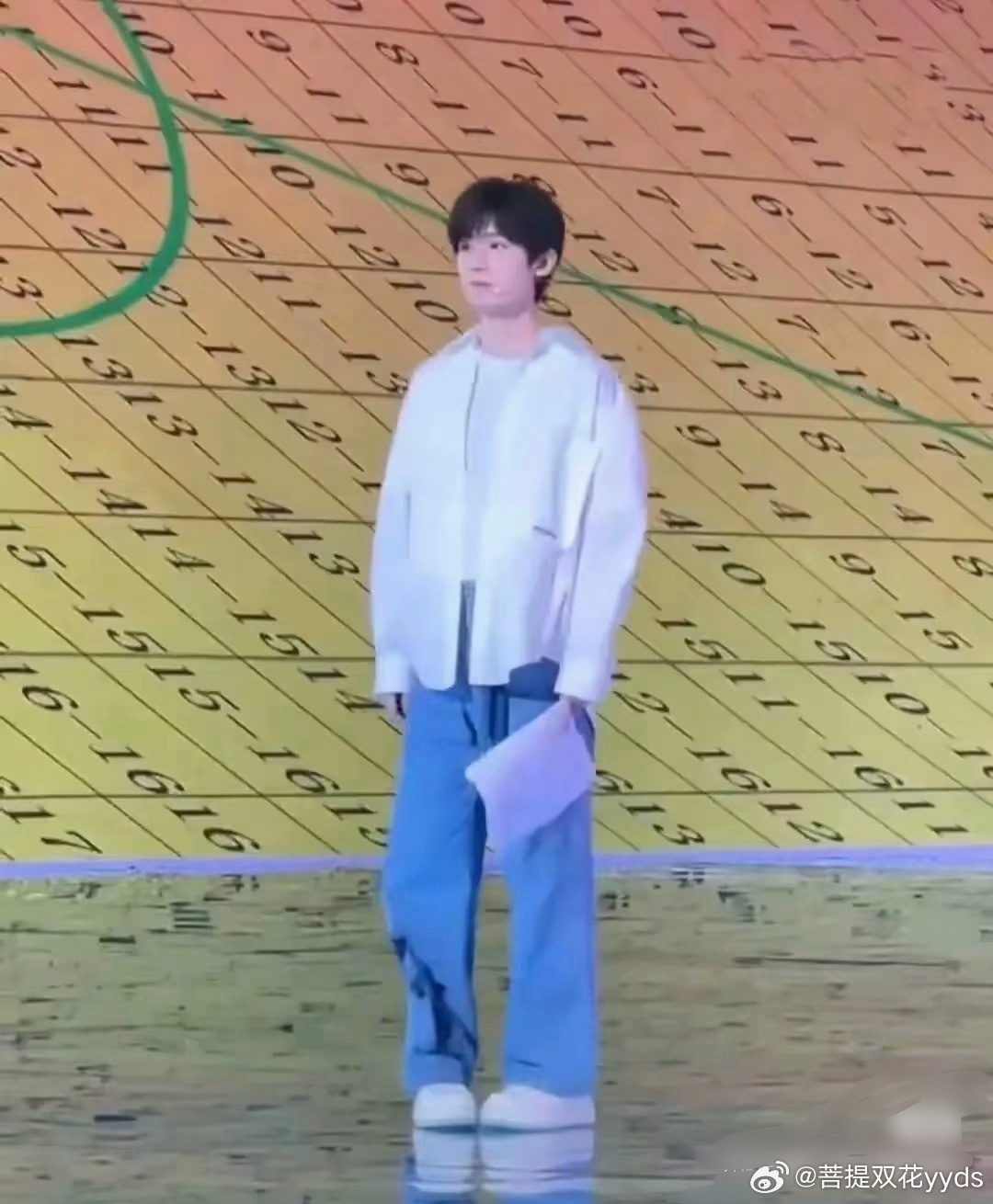 真滑稽，超绝内八字 