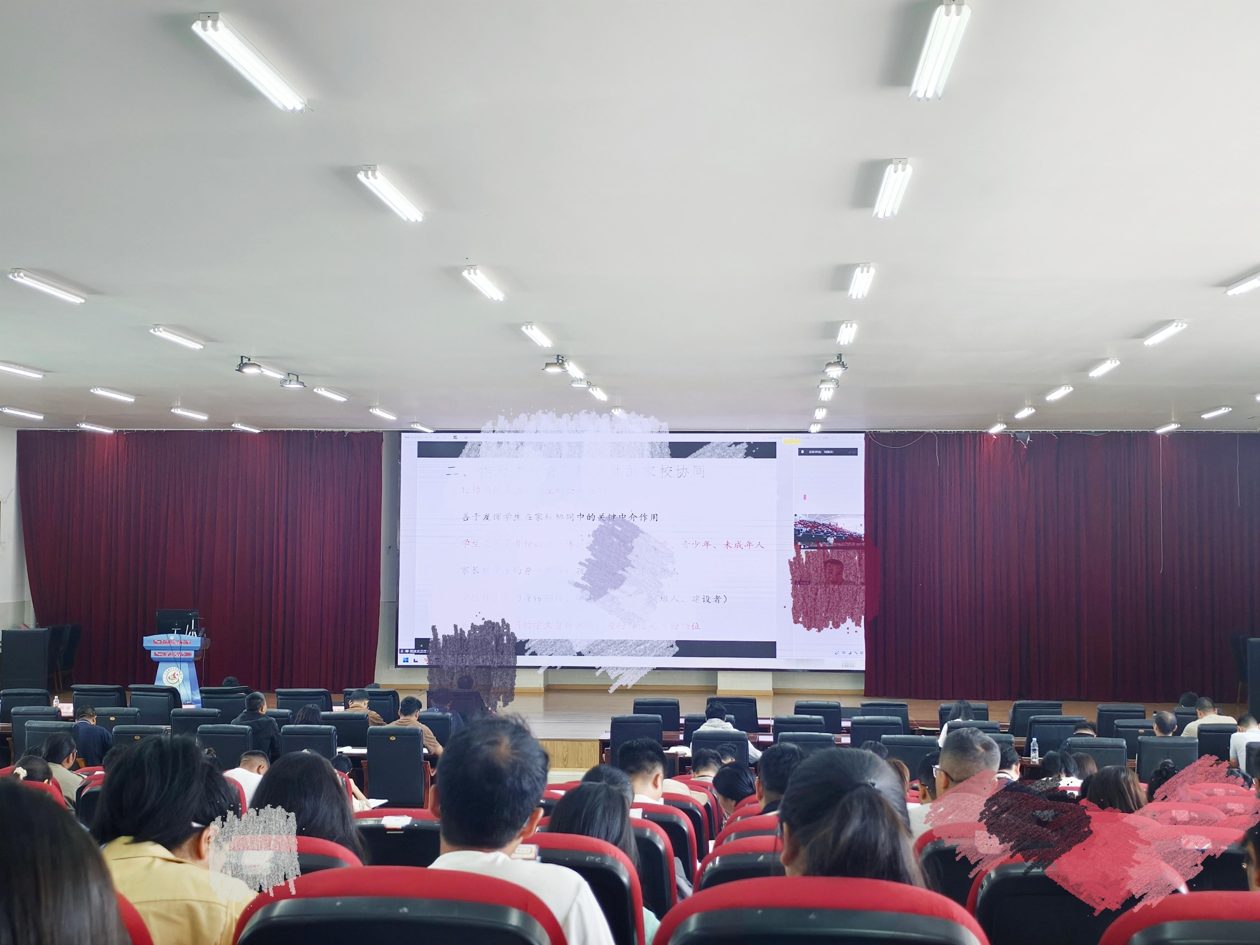 演唱会在这个位置的话我也是非常满意的[嘻嘻] ​​​