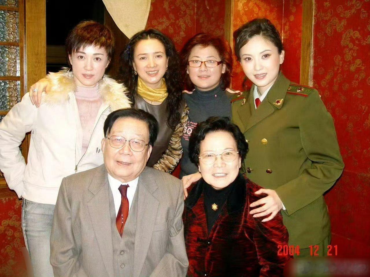 林妹妹悼念秦可卿 何晴版的秦可卿太还原了，如今一个时代真的落幕了 