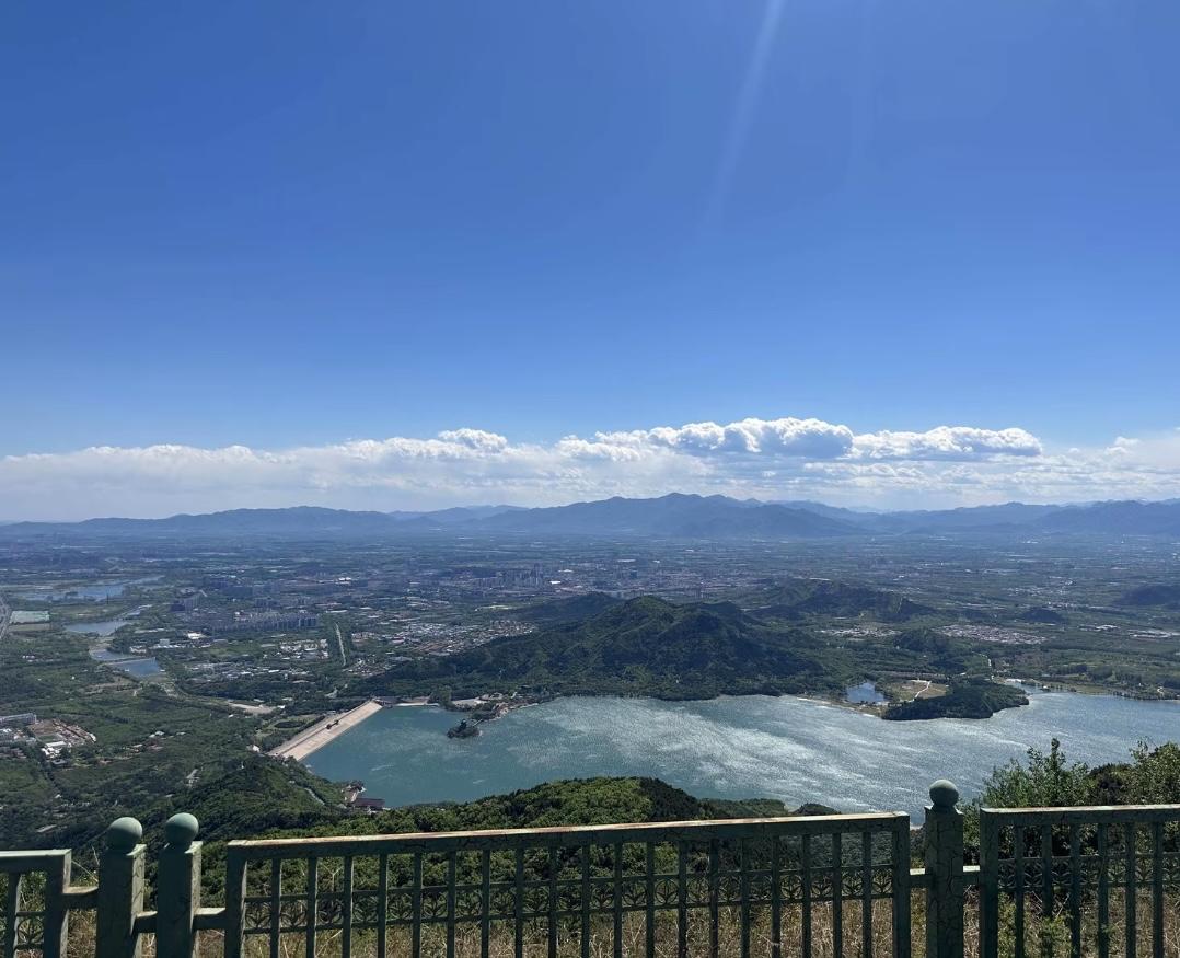 上联，圆圆缺缺天上月，求下联？圆圆缺缺天上月，弯弯曲曲地下河。