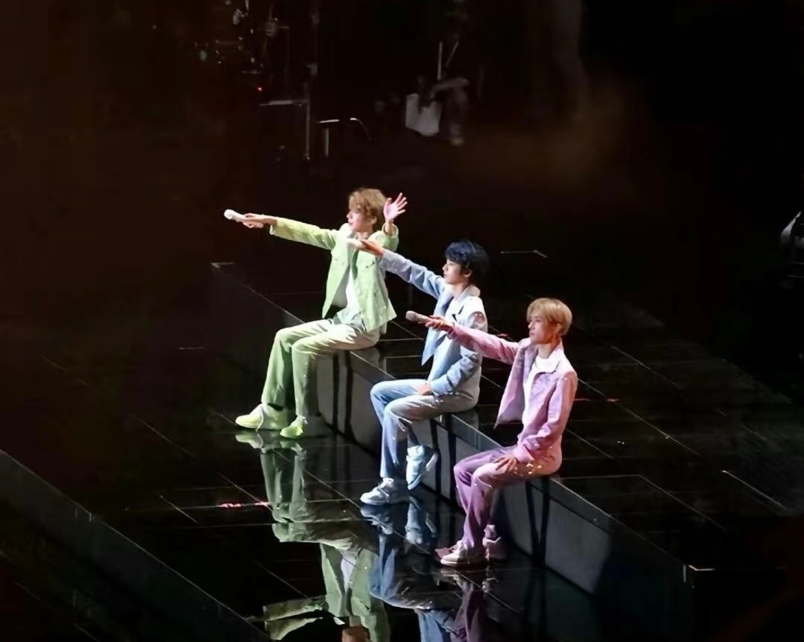 疑似TFBOYS五一京郊出游TFBOYS疑似五一京郊重聚 不要管我们你们幸福就好